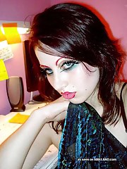 Wonderful sizzling picture set of a sexy flaming hot emo babe's selfpics