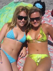 Amateur bikini babes in hawt beach shots